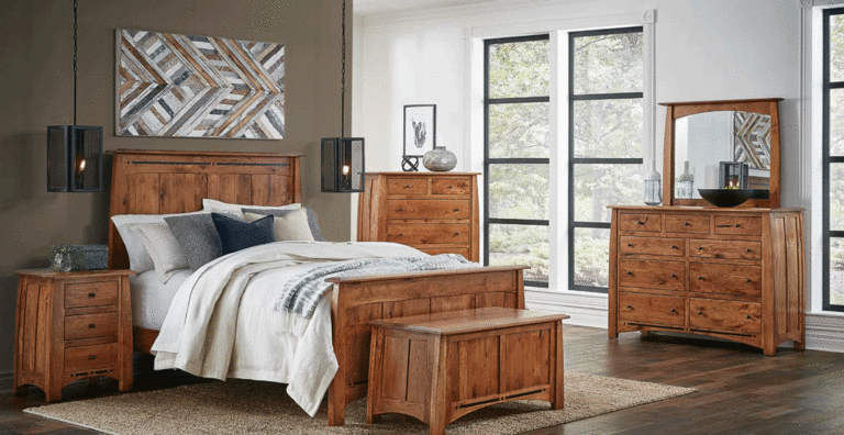 Boulder Creek Style Bed Setting